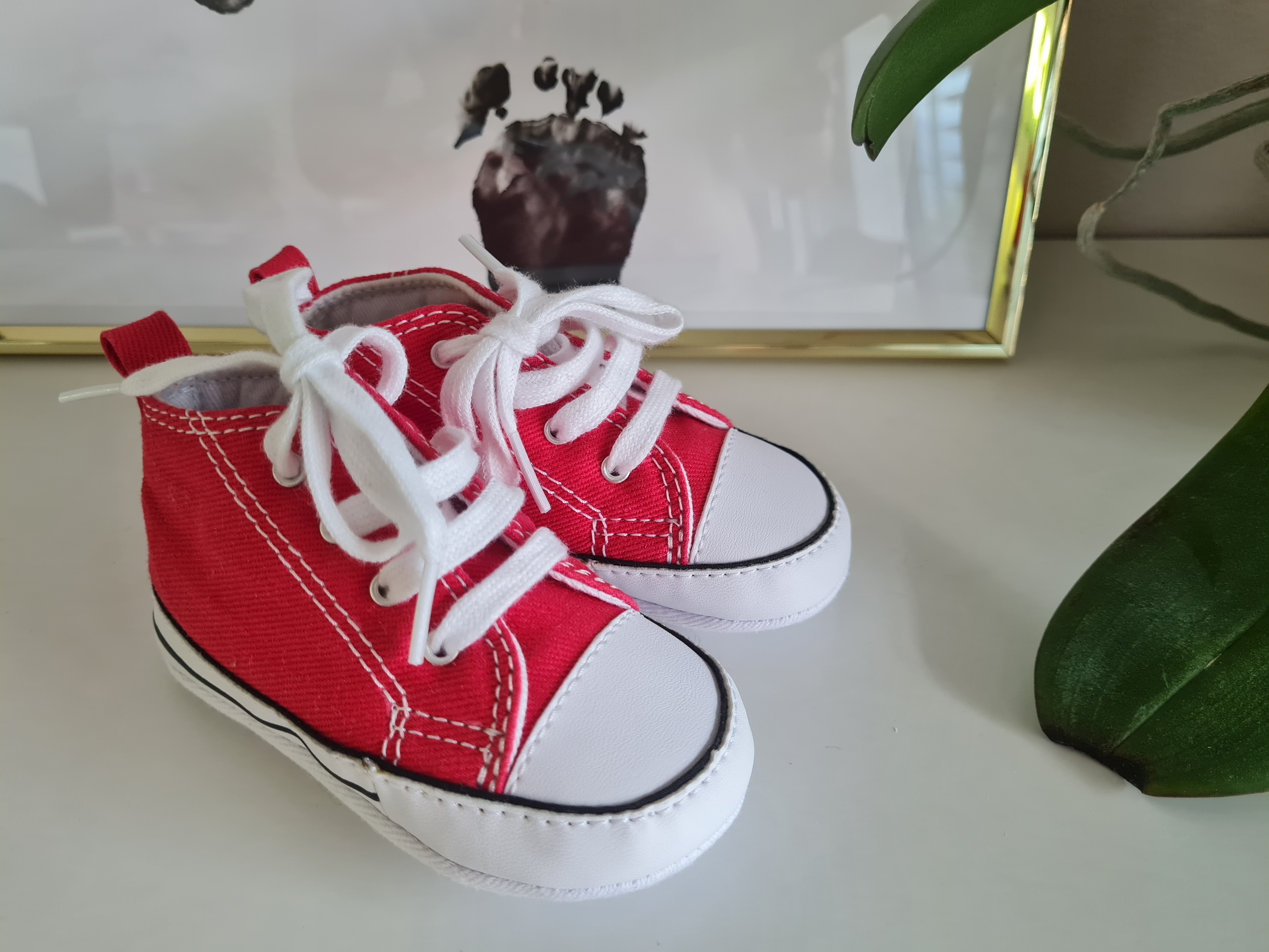 Die ersten Schuhe eines Babys – Lauflernschuhe Barfußschuhe